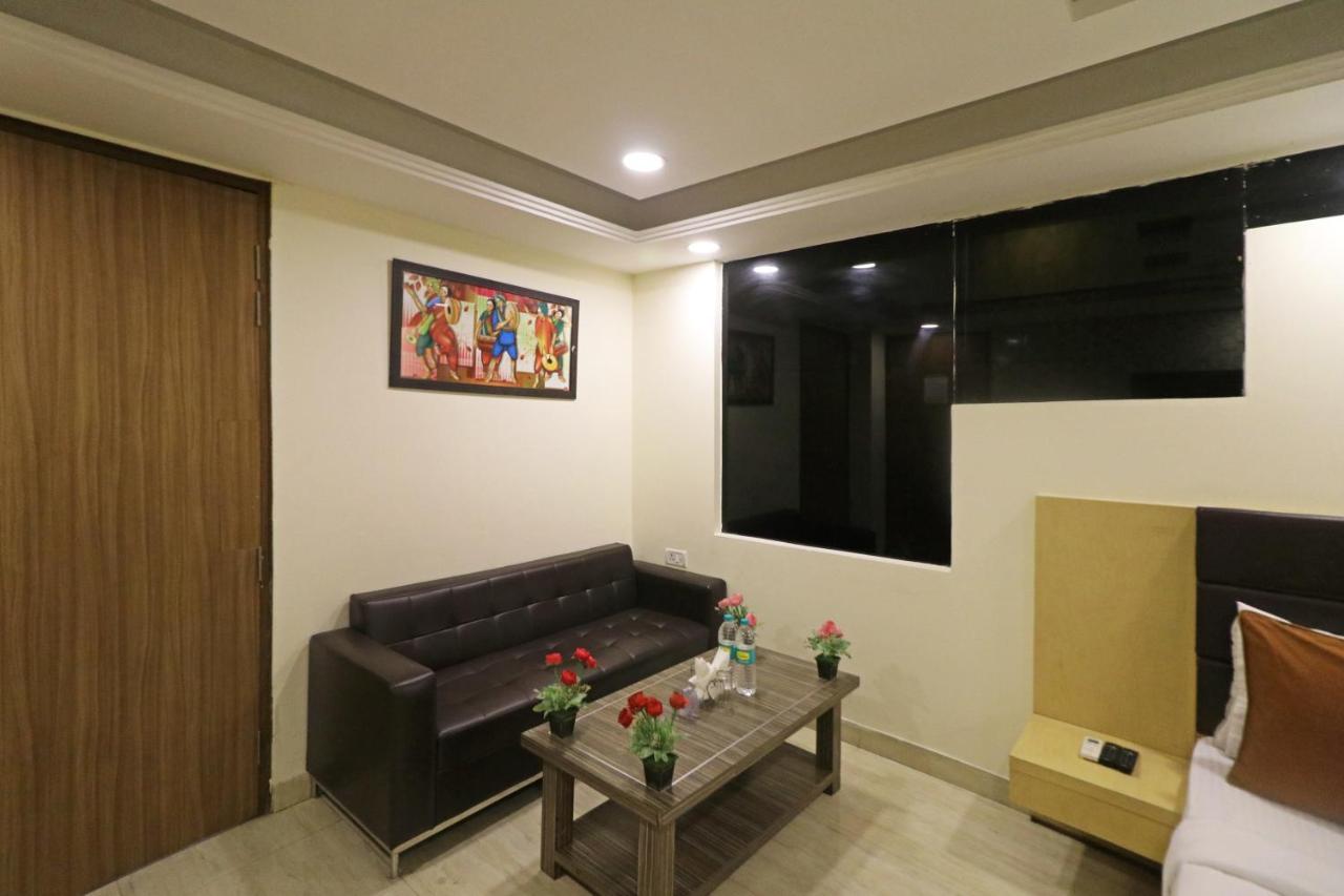 Hotel D'Capitol - Delhi Airport New Delhi Exterior photo