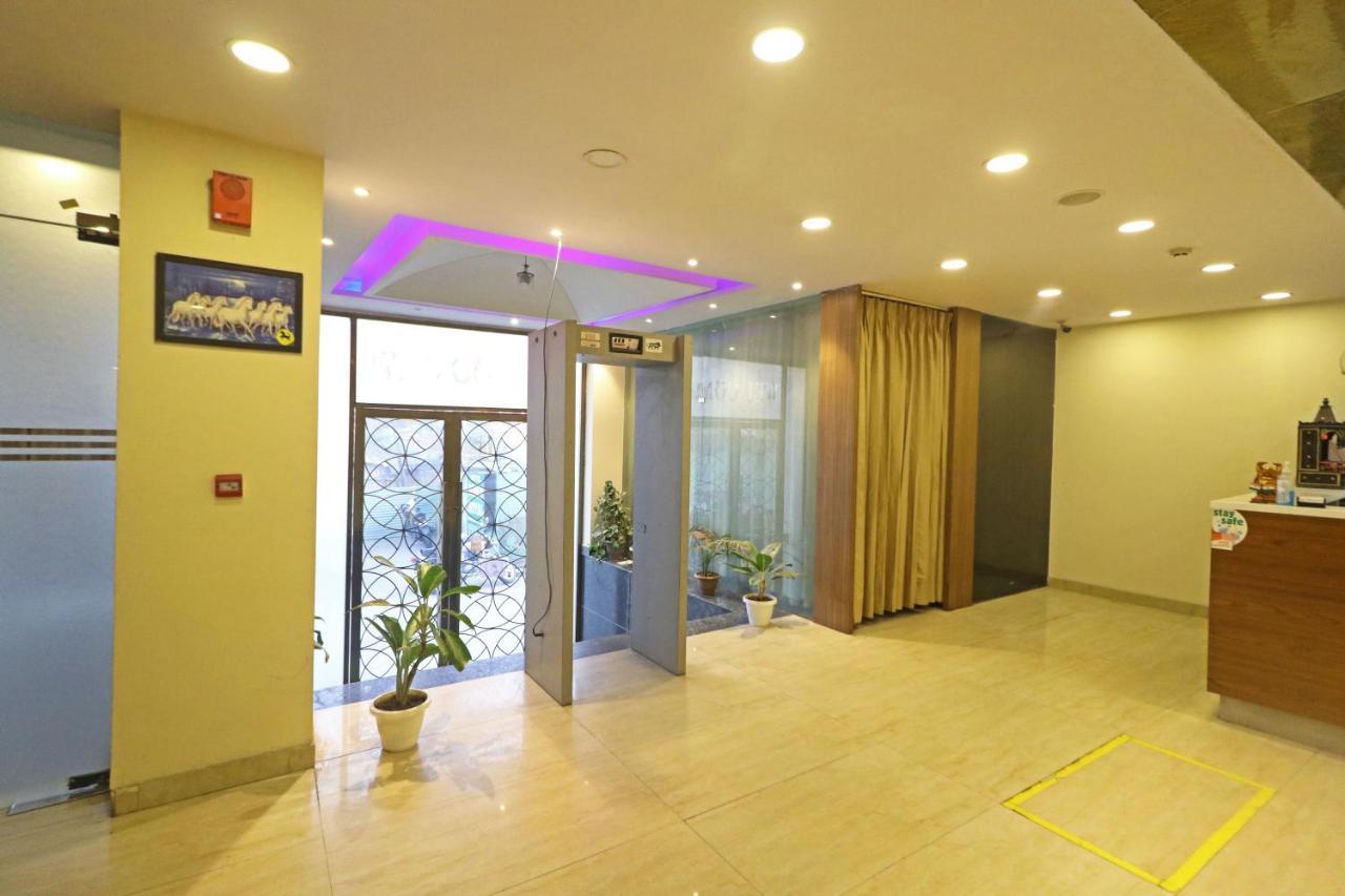Hotel D'Capitol - Delhi Airport New Delhi Exterior photo